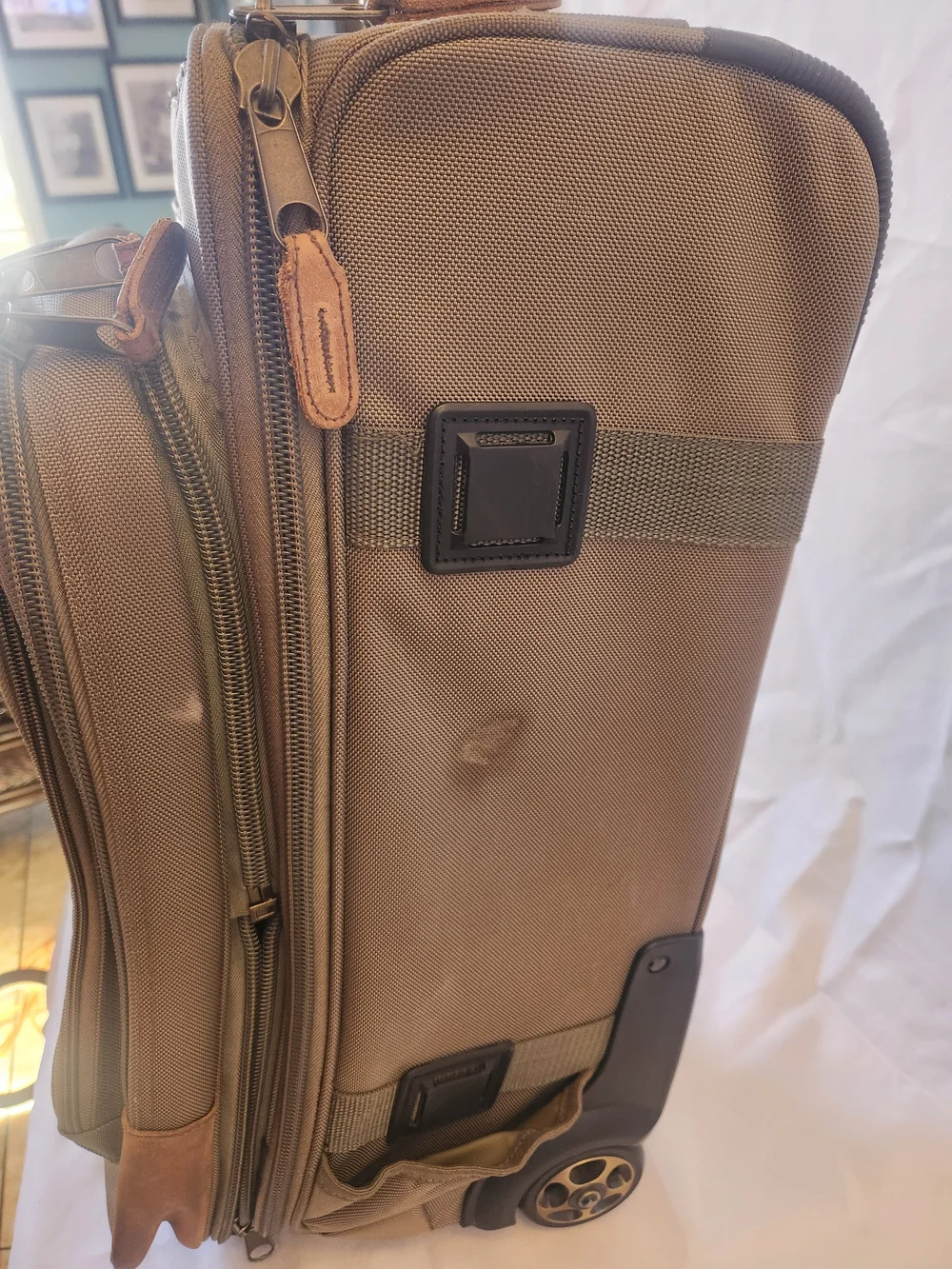 PELI 3 IN 1 CAMERA/DETACHABLE LAPTOP BREIFCASE/LUGGAGE ROLLING CARRY ON BAG